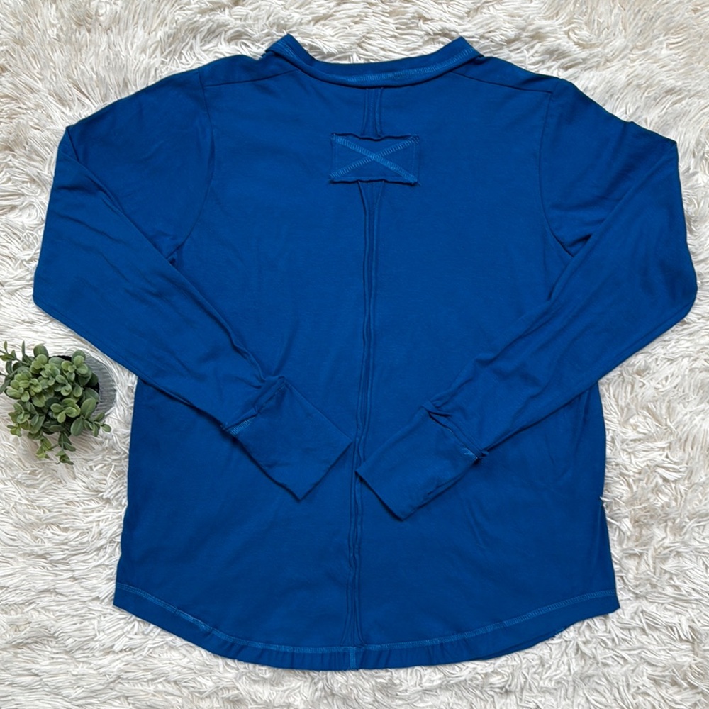 Zenana Henley Raw Seam Top 💗 Blue - Picture 4 of 16